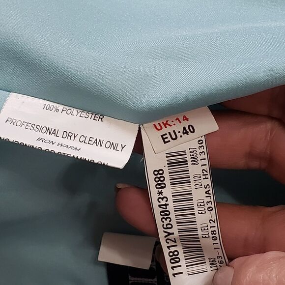 Belsoie Twisted Halter Tiffany Chiffon Gown Size 12 - Picture 16 of 16